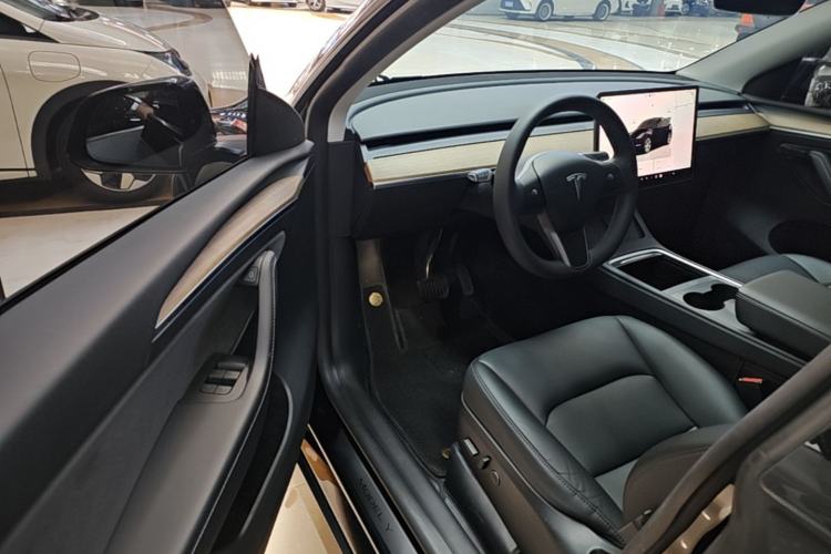 Used Tesla Model Y 2022 Revised Version Rear-Wheel Drive Driver Seat