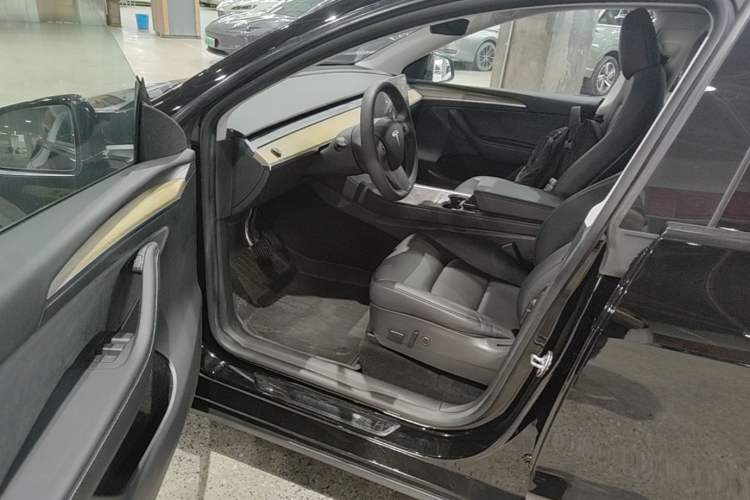 Used Tesla Model Y 2022 Revised Version Rear-Wheel Drive Driver Seat