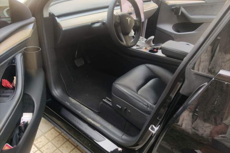 Used Tesla Model Y 2022 Rear-Wheel-Drive Version Driver Seat