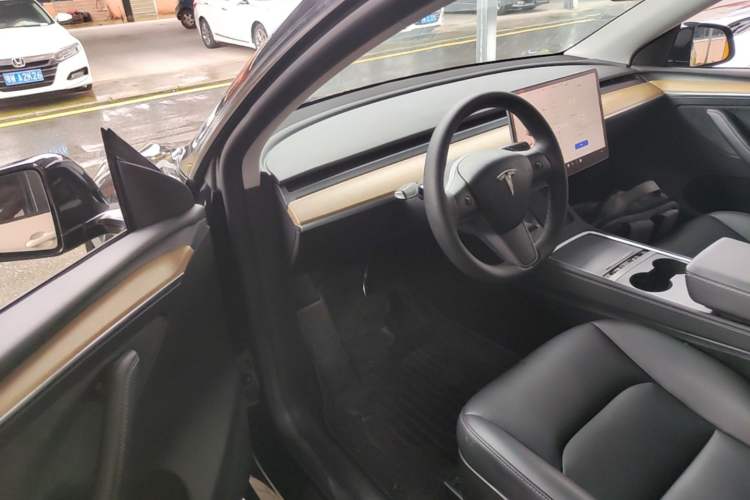 Used Tesla Model Y 2022 Revised Version Rear-Wheel Drive Driver Seat