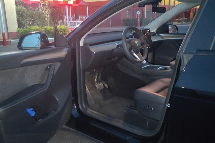 Used Tesla Model Y 2022 Revised Version Rear-Wheel Drive Driver Seat