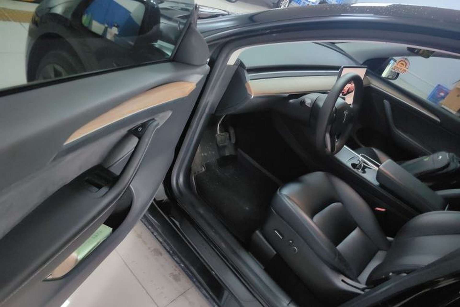 Used Tesla Model Y 2022 Rear-Wheel-Drive Version Driver Seat
