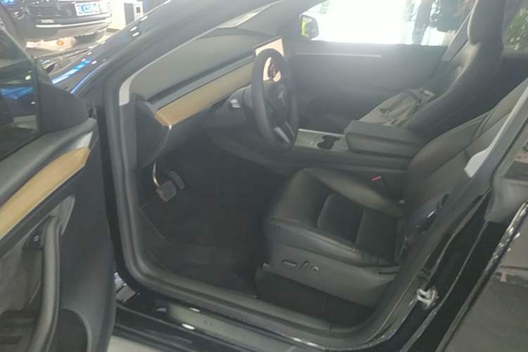 Used Tesla Model Y 2022 Rear-Wheel-Drive Version Driver Seat