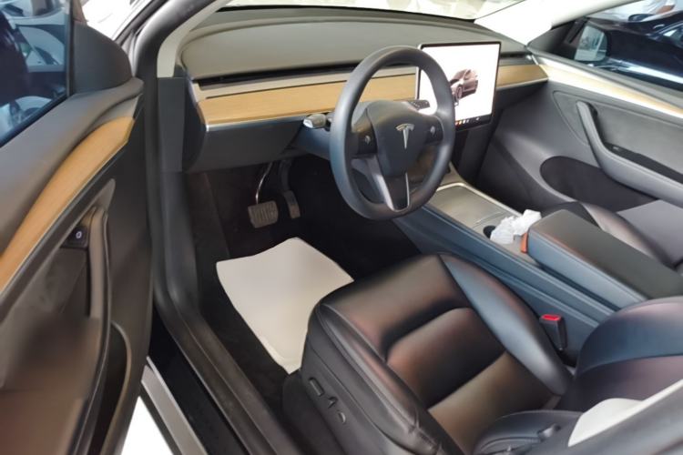 Used Tesla Model Y 2022 Revised Version Rear-Wheel Drive Driver Seat
