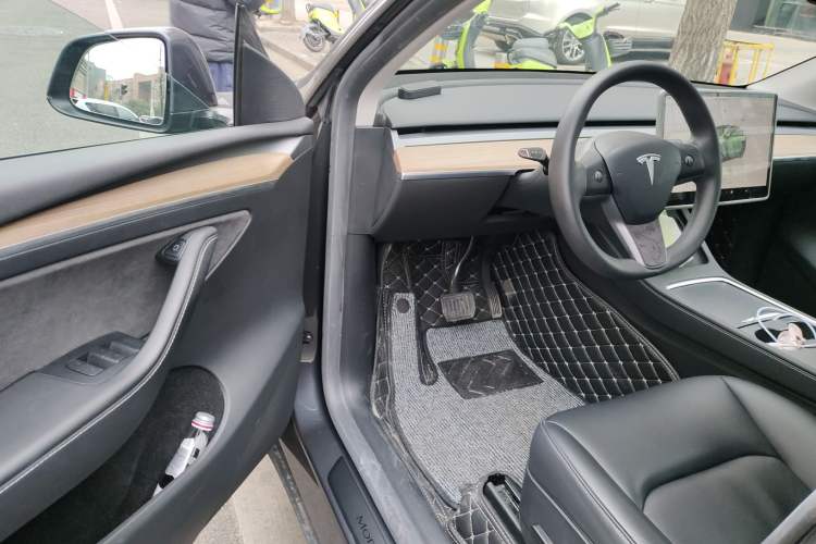 Used Tesla Model Y 2022 Revised Version Rear-Wheel Drive Driver Seat