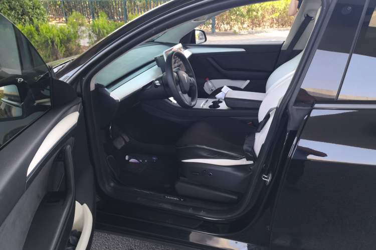 Used Tesla Model Y 2022 Revised Version Long-Range All-Wheel Drive Driver Seat