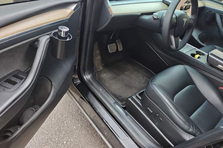 Used Tesla Model Y 2022 Rear-Wheel-Drive Version Driver Seat