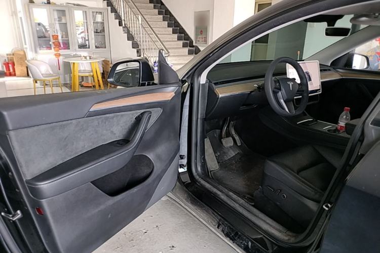 Used Tesla Model Y 2022 Revised Version Rear-Wheel Drive Driver Seat