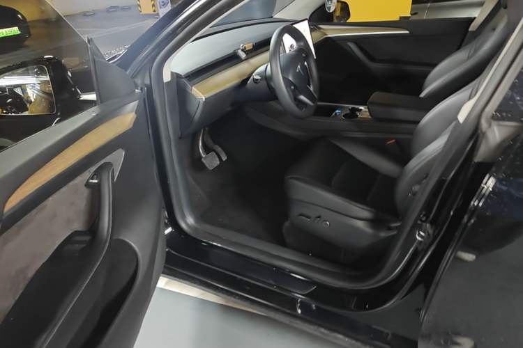 Used Tesla Model Y 2022 Revised Version Rear-Wheel Drive Driver Seat