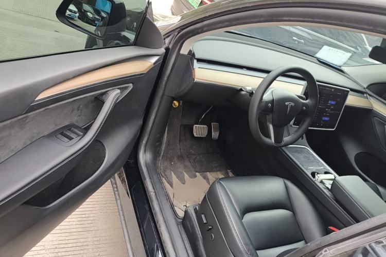 Used Tesla Model Y 2022 Revised Version Rear-Wheel Drive Driver Seat