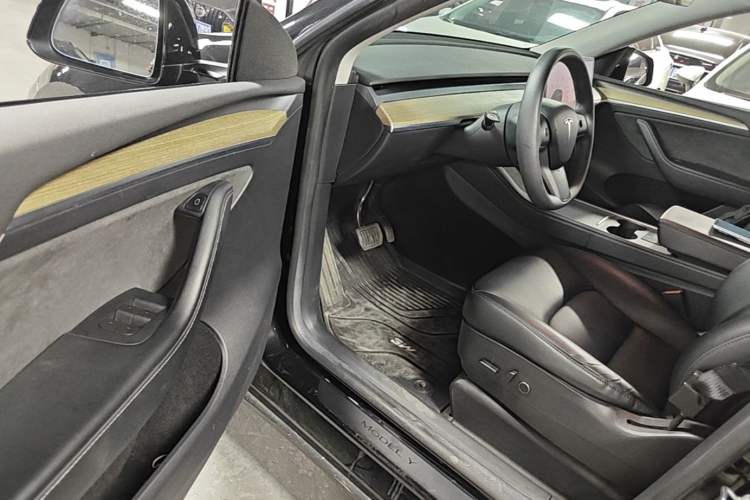 Used Tesla Model Y 2022 Revised Version Rear-Wheel Drive Driver Seat