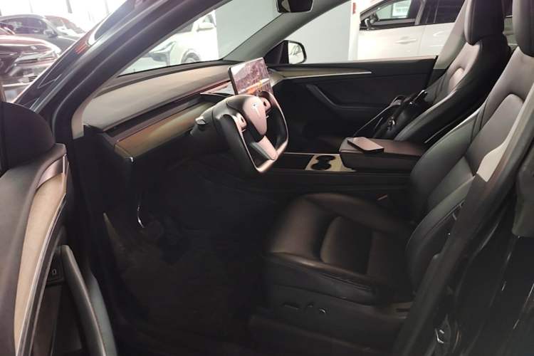Used Tesla Model Y 2022 Revised Version Rear-Wheel Drive Driver Seat