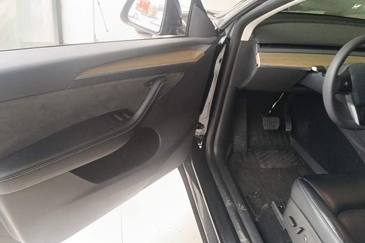 Used Tesla Model Y 2022 Rear-Wheel-Drive Version Driver Seat