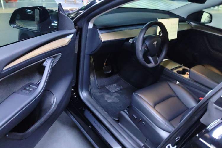 Used Tesla Model Y 2022 Revised Version Rear-Wheel Drive Driver Seat