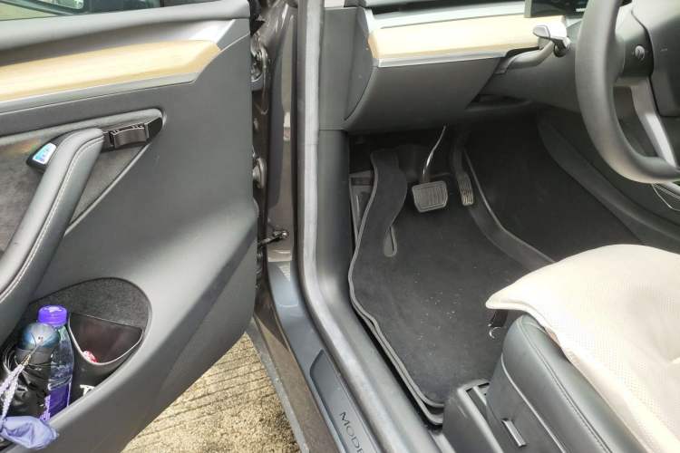 Used Tesla Model Y 2022 Revised Version Rear-Wheel Drive Driver Seat