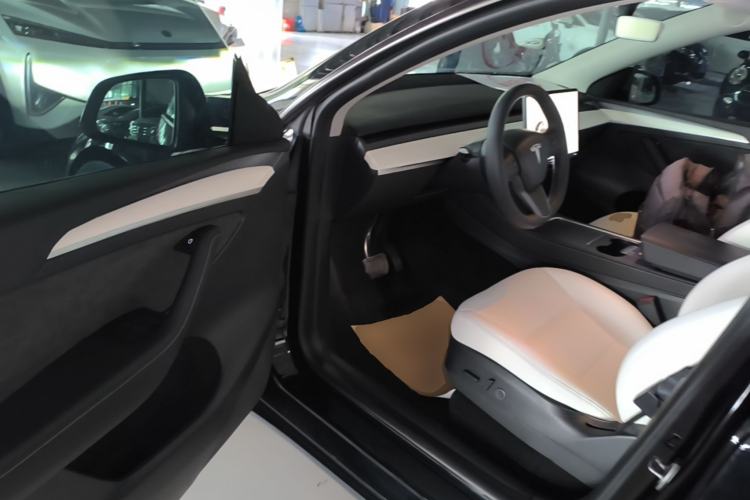 Used Tesla Model Y 2022 Revised Version Rear-Wheel Drive Driver Seat