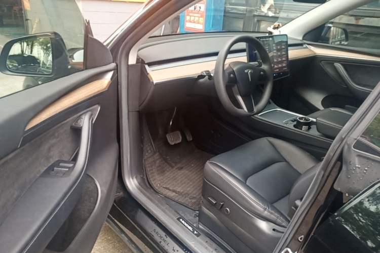 Used Tesla Model Y 2022 Revised Version Rear-Wheel Drive Driver Seat