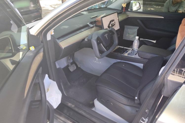 Used Tesla Model Y 2022 Revised Version Rear-Wheel Drive Driver Seat