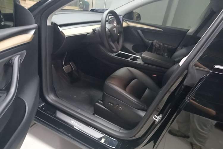 Used Tesla Model Y 2022 Performance High-Performance All-Wheel-Drive Version Driver Seat