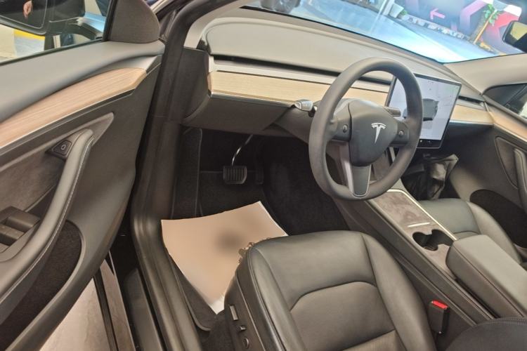Used Tesla Model Y 2022 Revised Version Long-Range All-Wheel Drive Driver Seat