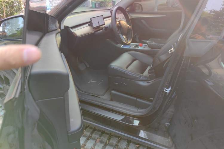 Used Tesla Model Y 2022 Rear-Wheel-Drive Version Driver Seat
