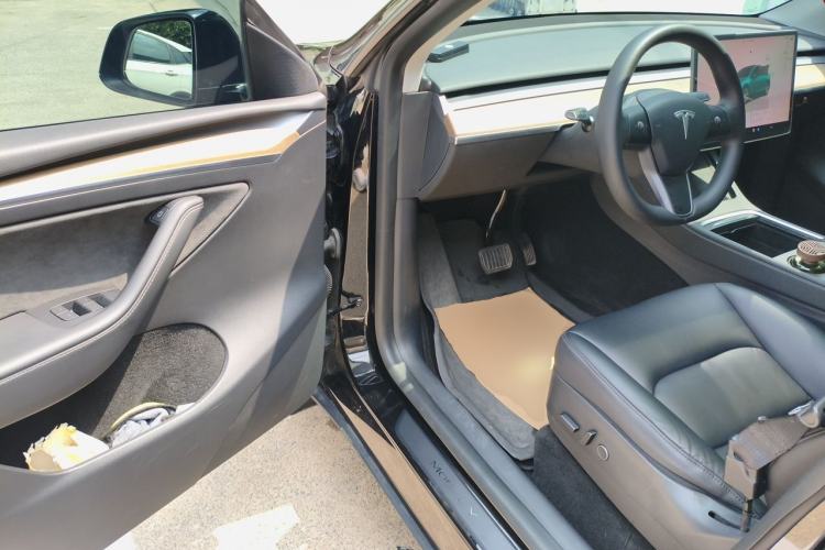 Used Tesla Model Y 2022 Rear-Wheel-Drive Version Driver Seat