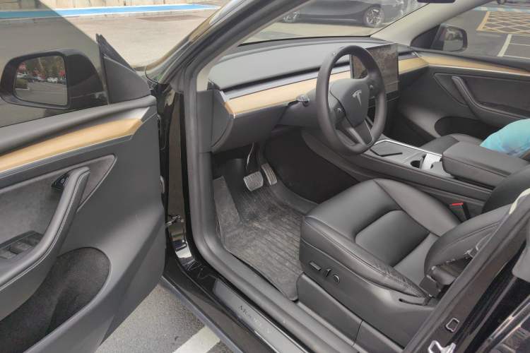 Used Tesla Model Y 2022 Rear-Wheel-Drive Version Driver Seat