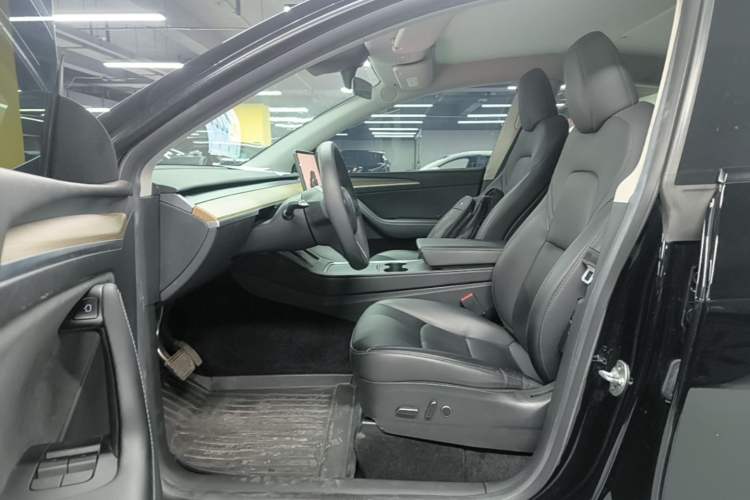 Used Tesla Model Y 2022 Rear-Wheel-Drive Version Driver Seat
