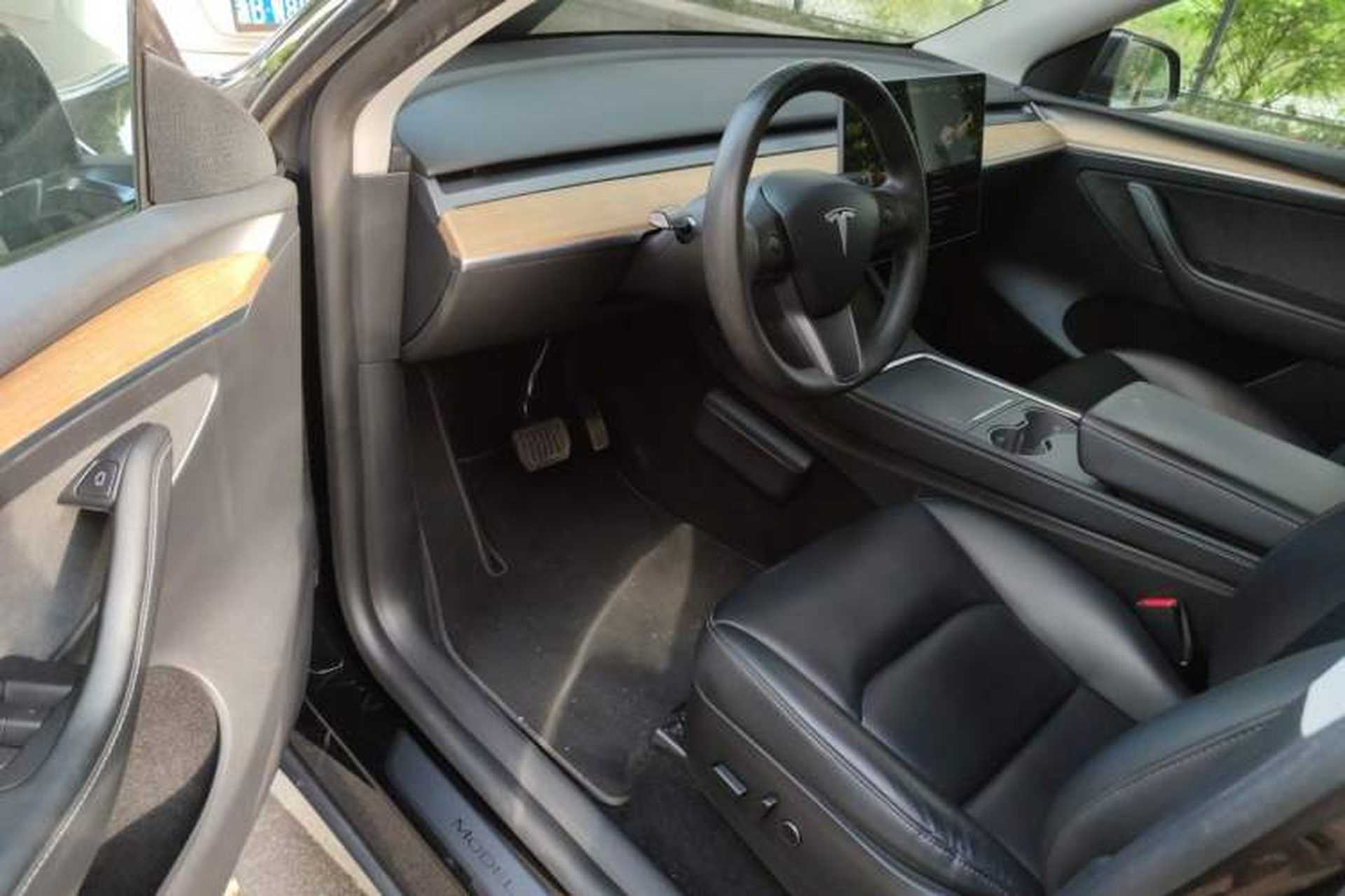 Used Tesla Model Y 2022 Rear-Wheel-Drive Version Driver Seat