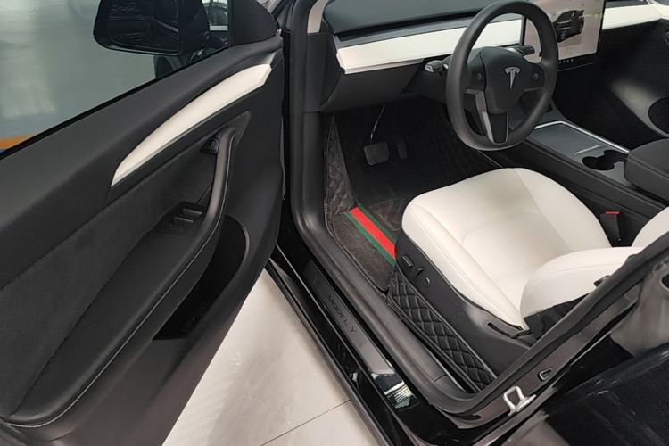 Used Tesla Model Y 2022 Rear-Wheel-Drive Version Driver Seat