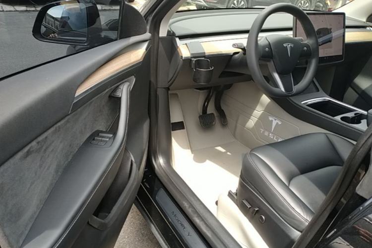 Used Tesla Model Y 2022 Revised Version Rear-Wheel Drive Driver Seat