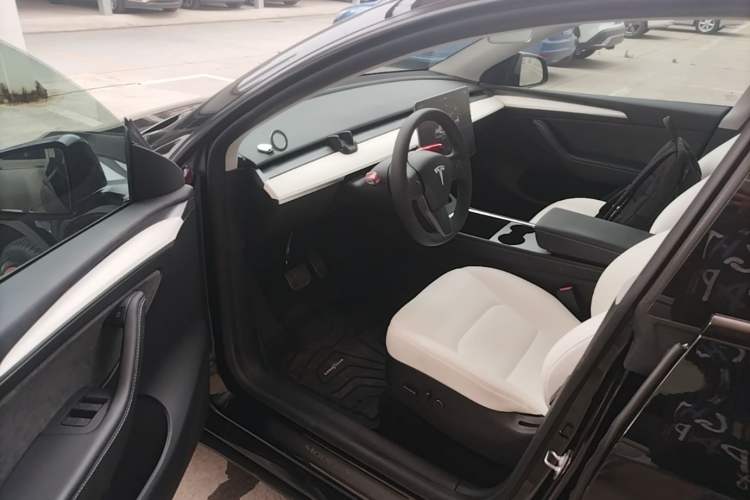 Used Tesla Model Y 2022 Revised Version Rear-Wheel Drive Driver Seat