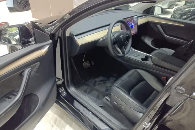 Used Tesla Model Y 2022 Revised Version Rear-Wheel Drive Driver Seat