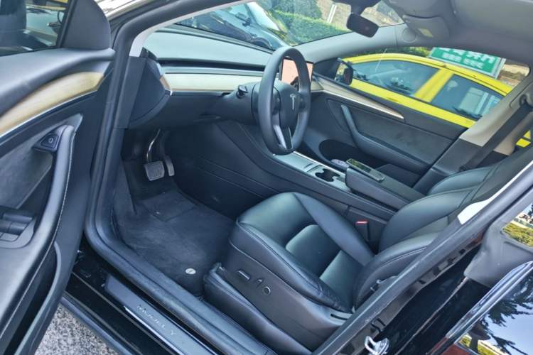 Used Tesla Model Y 2022 Revised Version Rear-Wheel Drive Driver Seat