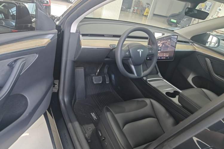 Used Tesla Model Y 2022 Revised Version Rear-Wheel Drive Driver Seat