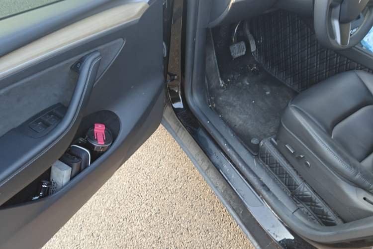 Used Tesla Model Y 2022 Rear-Wheel-Drive Version Driver Seat