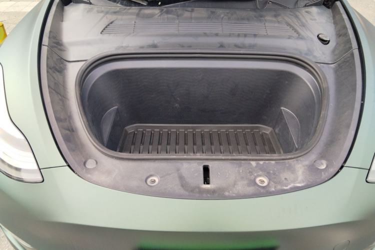 Used Tesla Model Y 2022 Performance High-Performance All-Wheel-Drive Version Engine Bay