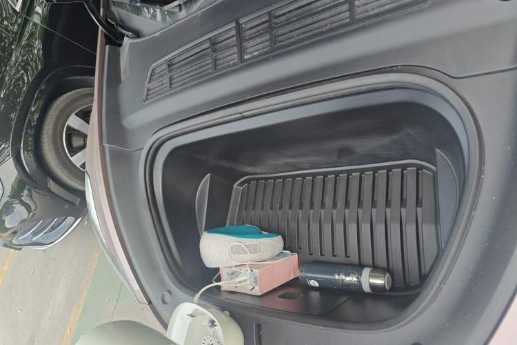 Used Tesla Model Y 2022 Rear-Wheel-Drive Version Engine Bay