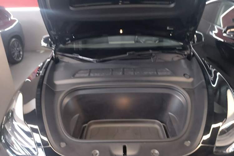 Used Tesla Model Y 2022 Rear-Wheel-Drive Version Engine Bay