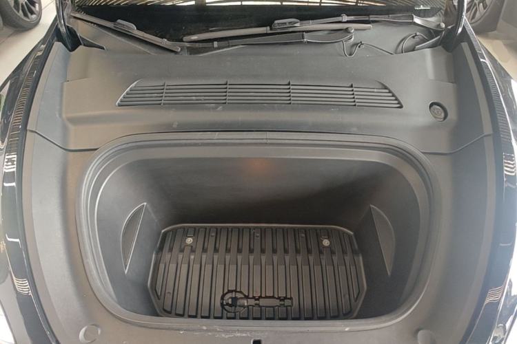 Used Tesla Model Y 2022 Rear-Wheel-Drive Version Engine Bay