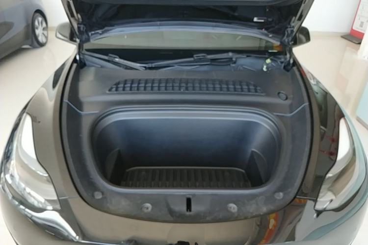 Used Tesla Model Y 2022 Rear-Wheel-Drive Version Engine Bay