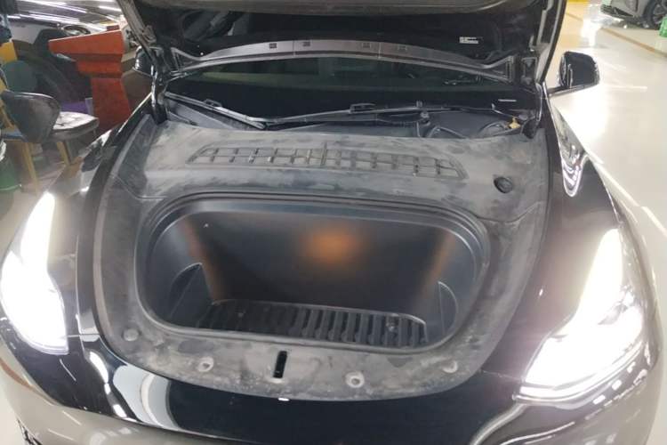 Used Tesla Model Y 2022 Performance High-Performance All-Wheel-Drive Version Engine Bay
