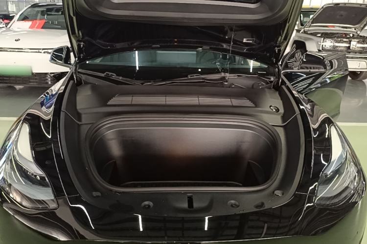 Used Tesla Model Y 2022 Rear-Wheel-Drive Version Engine Bay