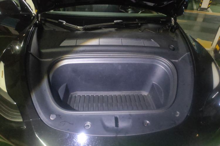 Used Tesla Model Y 2022 Rear-Wheel-Drive Version Engine Bay
