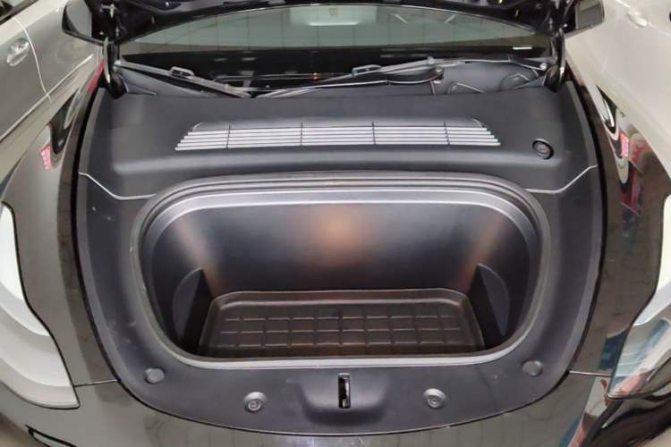 Used Tesla Model Y 2022 Revised Version Rear-Wheel Drive Engine Bay