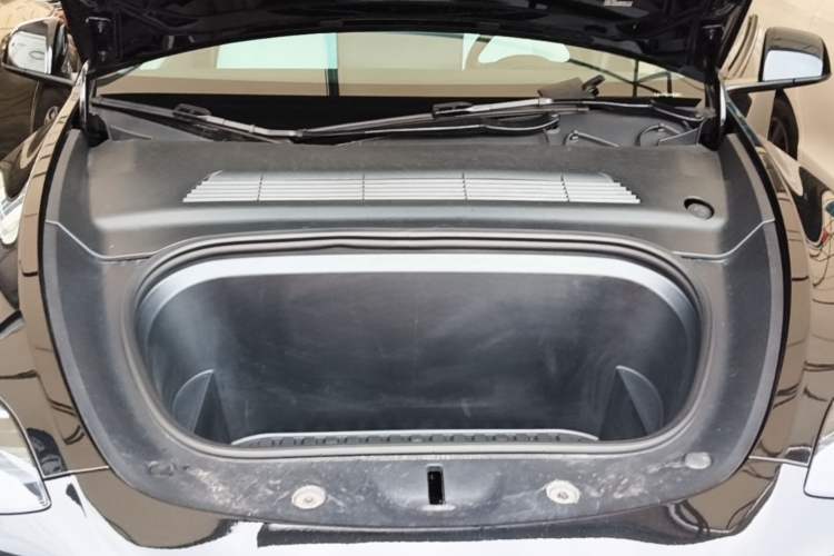 Used Tesla Model Y 2022 Revised Version Long-Range All-Wheel Drive Engine Bay
