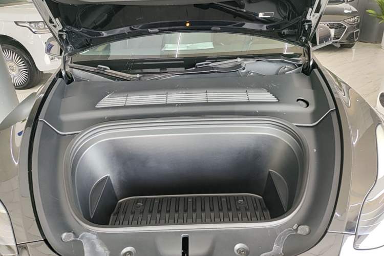 Used Tesla Model Y 2022 Revised Version Rear-Wheel Drive Engine Bay