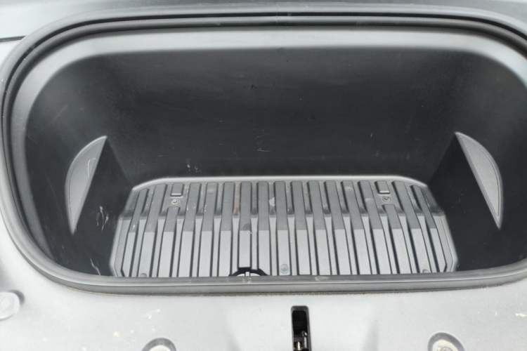 Used Tesla Model Y 2022 Revised Version Rear-Wheel Drive Engine Bay