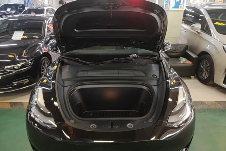 Used Tesla Model Y 2022 Rear-Wheel-Drive Version Engine Bay