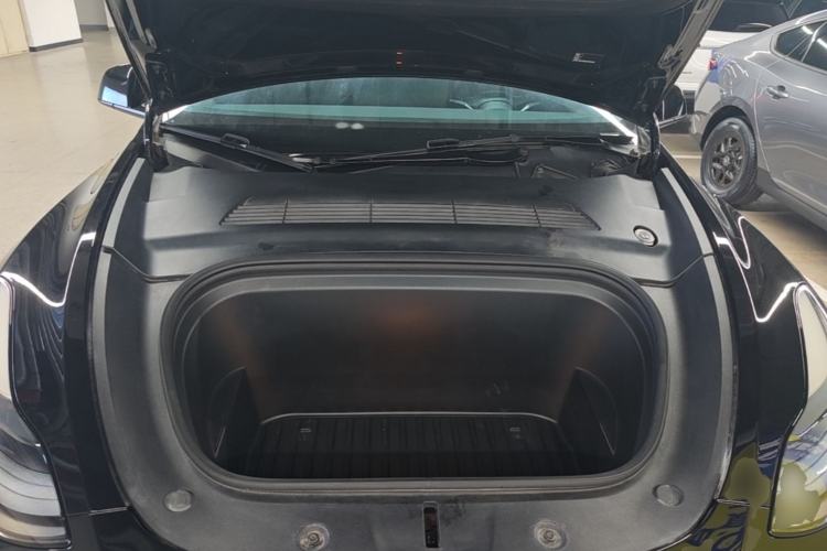 Used Tesla Model Y 2022 Rear-Wheel-Drive Version Engine Bay
